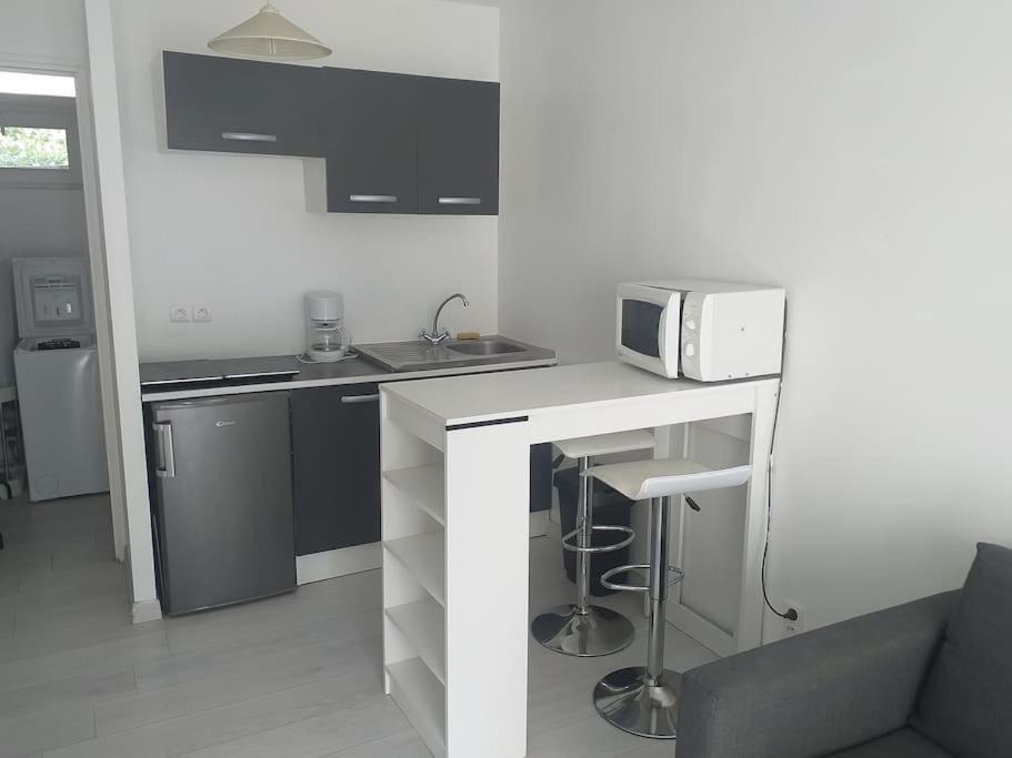 Studio Meuble Wifi A Proximite Du Tram Castelnau-le-Lez Exteriér fotografie